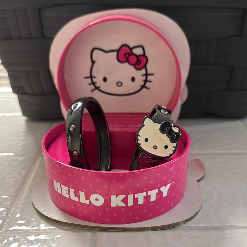 Y2k vintage Hello Kitty watch bracelet set